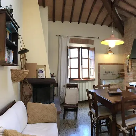 Agriturismo Poggio Salvi *