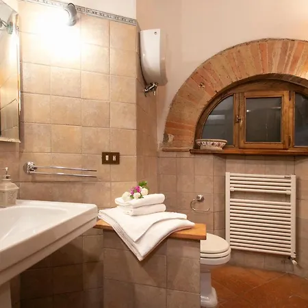 Agriturismo Poggio Salvi *